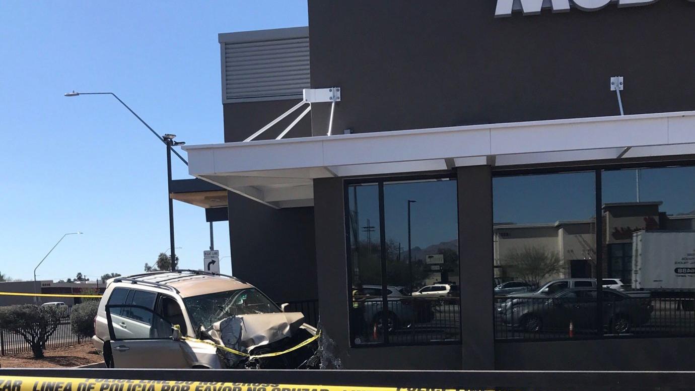 Tucson police ID woman killed in crash into McDonald’s